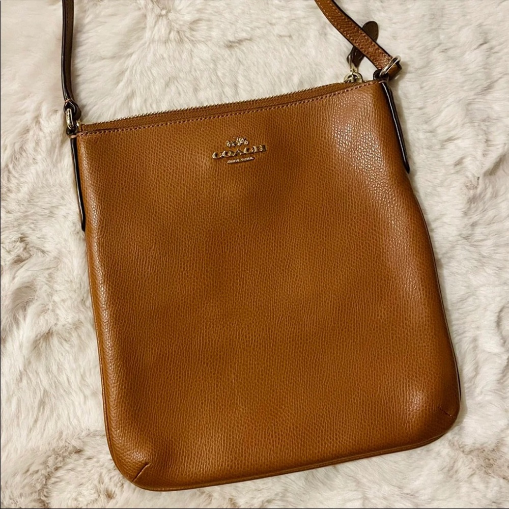 Coach Crossbody Messenger Leather Brown
